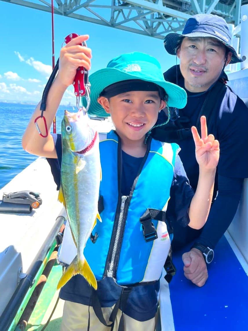 familyfishing2_20230831101004949.jpg
